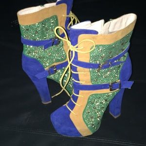 CARLA WEDGES